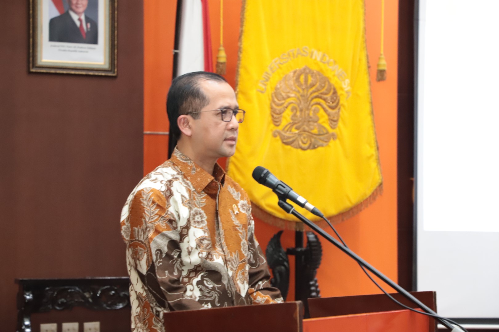 IMG_8564 – Fakultas Ilmu Sosial dan Ilmu Politik – Universitas Indonesia